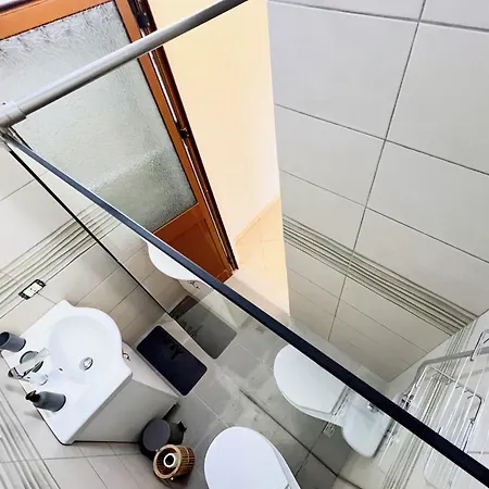 Apartment With Roof Terrace 901 Golem (Tirana)